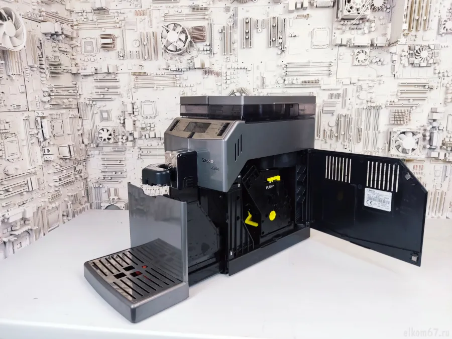  Saeco Lirika One touch cappuchino.