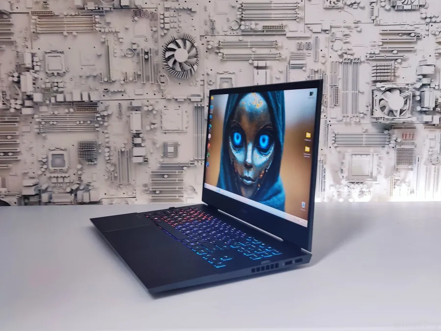  HP Omen 16.1